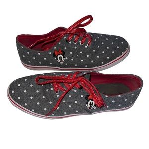 Disney Womens Size 11 Minnie Mouse Gray Fabric Polka Dot Sneakers With Red Laces